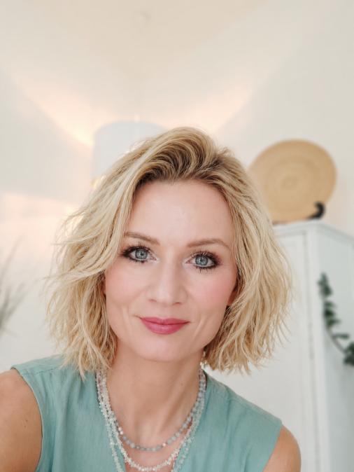 DIE HYPNOSE COACHESS |  Sabrina Battermann, Mag. art.  | Hypnosepraxis Rostock | Heilpraktikerin (HPP) | Heilarbeit | Hypnosetherapie, Reinkarnationshypnose & Yager Code Therapie | Rapid Transformational Therapy® | RTT®-Therapie
