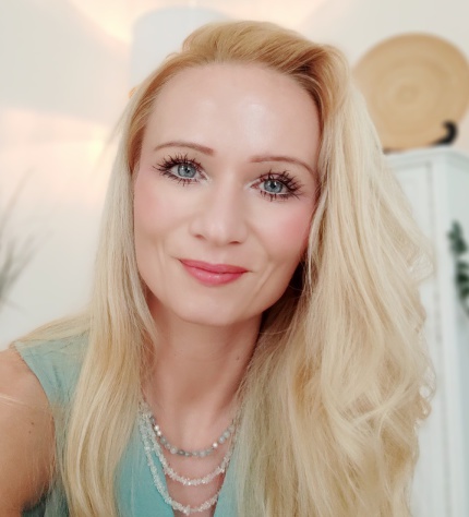 Hypnose in Rostock Sabrina Battermann DIE HYPNOSE COACHESS Reinkarnationshypnose online offline Hypnosepraxis Heilpraktiker für Psychotherapie 2026